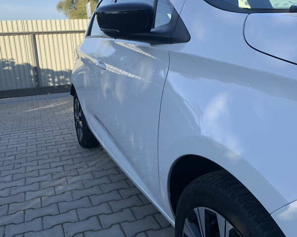 Білий Рено Зое, об'ємом двигуна 0 л та пробігом 69 тис. км за 13500 $, фото 5 на Automoto.ua