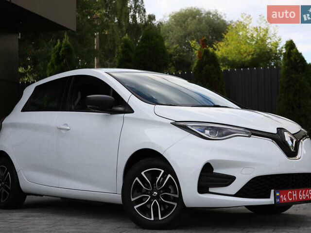 Белый Рено Зое, объемом двигателя 0 л и пробегом 19 тыс. км за 14400 $, фото 20 на Automoto.ua