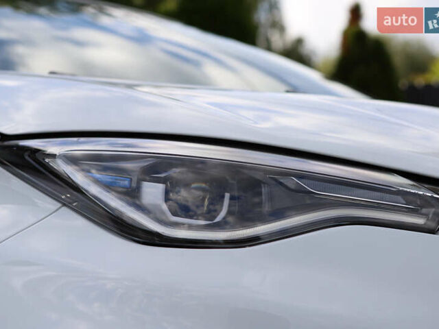 Белый Рено Зое, объемом двигателя 0 л и пробегом 19 тыс. км за 14400 $, фото 30 на Automoto.ua