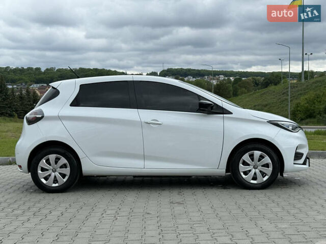 Белый Рено Зое, объемом двигателя 0 л и пробегом 35 тыс. км за 13900 $, фото 8 на Automoto.ua