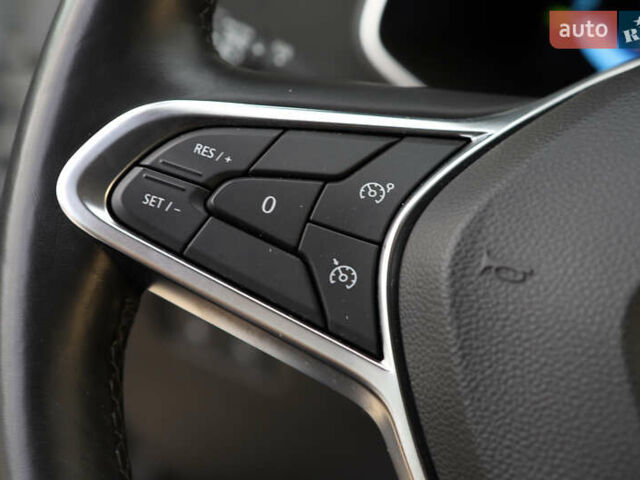 Белый Рено Зое, объемом двигателя 0 л и пробегом 19 тыс. км за 14400 $, фото 64 на Automoto.ua