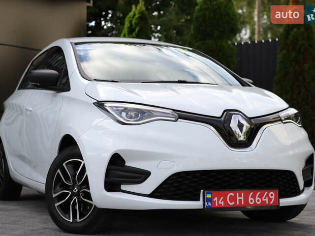 Белый Рено Зое, объемом двигателя 0 л и пробегом 19 тыс. км за 14400 $, фото 22 на Automoto.ua