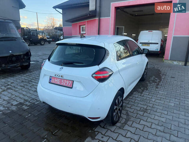 Белый Рено Зое, объемом двигателя 0 л и пробегом 69 тыс. км за 12900 $, фото 6 на Automoto.ua