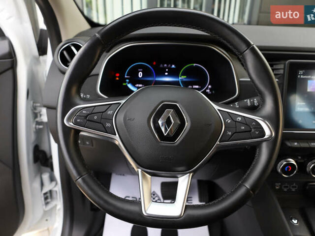 Белый Рено Зое, объемом двигателя 0 л и пробегом 19 тыс. км за 14400 $, фото 63 на Automoto.ua