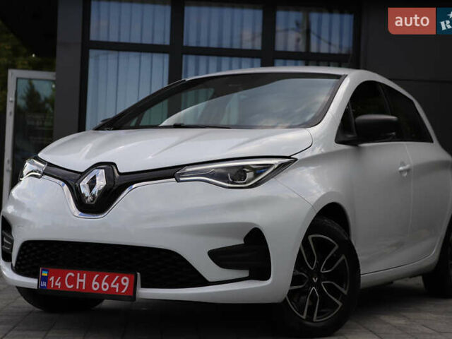 Белый Рено Зое, объемом двигателя 0 л и пробегом 19 тыс. км за 14400 $, фото 6 на Automoto.ua