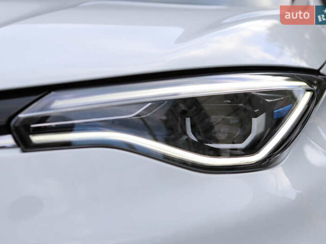 Белый Рено Зое, объемом двигателя 0 л и пробегом 19 тыс. км за 14400 $, фото 13 на Automoto.ua