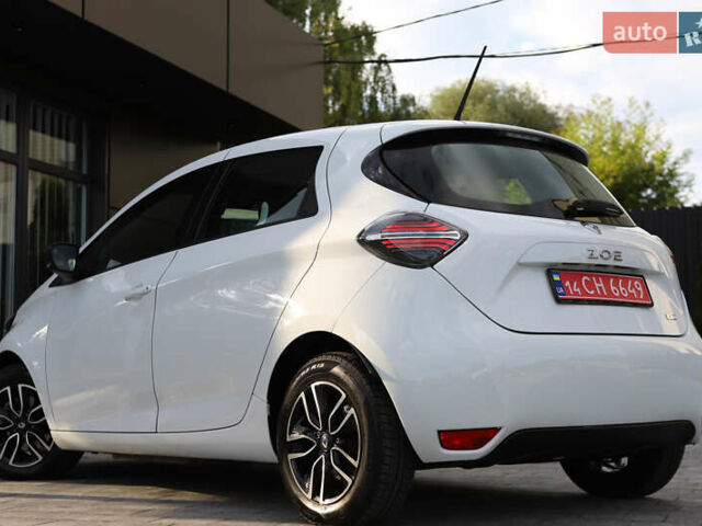 Белый Рено Зое, объемом двигателя 0 л и пробегом 19 тыс. км за 14400 $, фото 39 на Automoto.ua