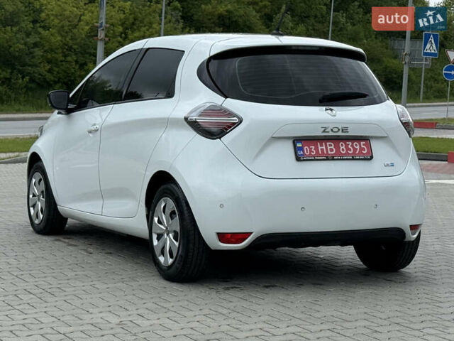 Белый Рено Зое, объемом двигателя 0 л и пробегом 35 тыс. км за 13900 $, фото 5 на Automoto.ua