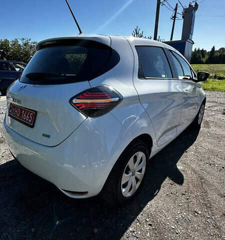 Белый Рено Зое, объемом двигателя 0 л и пробегом 62 тыс. км за 13150 $, фото 5 на Automoto.ua