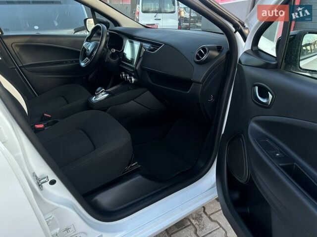 Білий Рено Зое, об'ємом двигуна 0 л та пробігом 36 тис. км за 12700 $, фото 14 на Automoto.ua