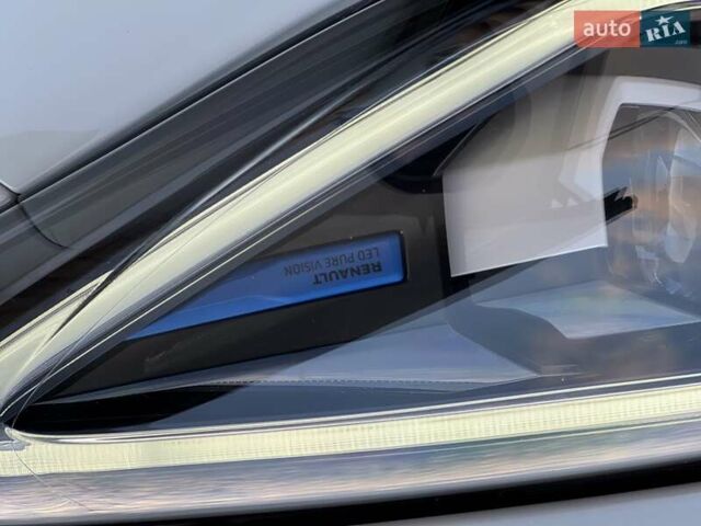 Рено Зое 2022 в Ровно на Automoto.ua Белый Рено Зое, объемом двигателя 0 л и пробегом 25 тыс. км за 14700 $, фото 33 на Automoto.ua