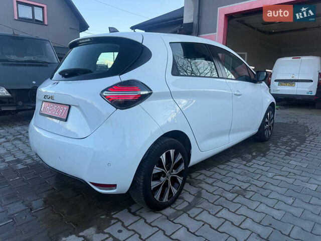 Белый Рено Зое, объемом двигателя 0 л и пробегом 69 тыс. км за 12900 $, фото 8 на Automoto.ua