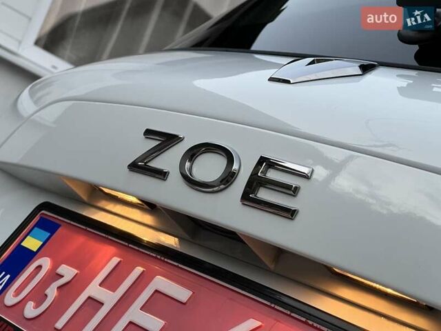 Рено Зое 2022 в Ровно на Automoto.ua Белый Рено Зое, объемом двигателя 0 л и пробегом 25 тыс. км за 14700 $, фото 38 на Automoto.ua
