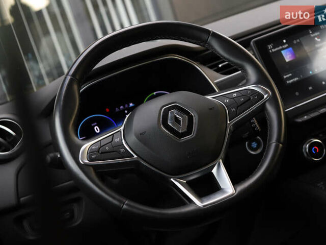 Белый Рено Зое, объемом двигателя 0 л и пробегом 19 тыс. км за 14400 $, фото 97 на Automoto.ua