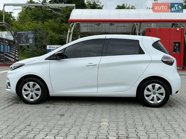 Белый Рено Зое, объемом двигателя 0 л и пробегом 35 тыс. км за 13900 $, фото 9 на Automoto.ua