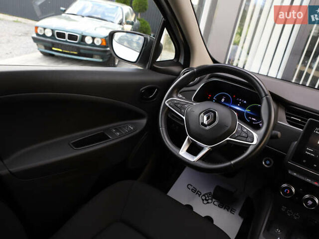 Белый Рено Зое, объемом двигателя 0 л и пробегом 19 тыс. км за 14400 $, фото 88 на Automoto.ua