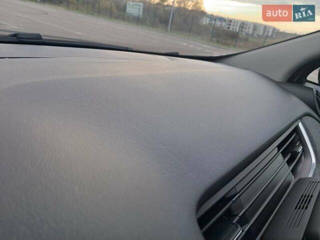 Білий Рено Зое, об'ємом двигуна 0 л та пробігом 12 тис. км за 14800 $, фото 66 на Automoto.ua