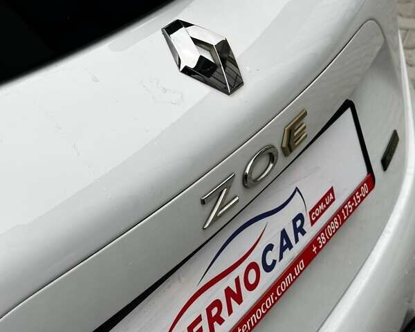 Белый Рено Зое, объемом двигателя 0 л и пробегом 29 тыс. км за 12158 $, фото 11 на Automoto.ua