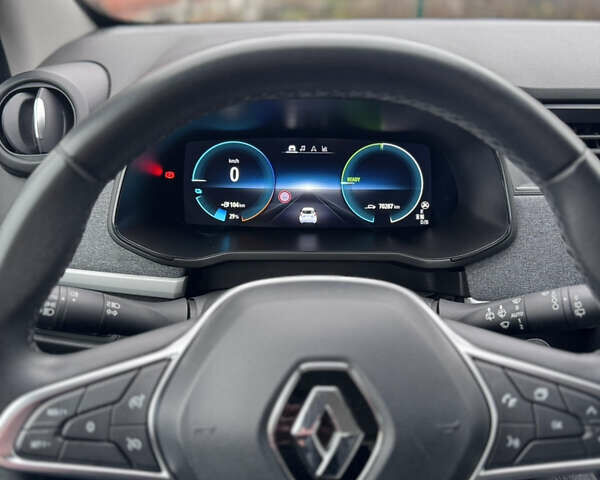 Белый Рено Зое, объемом двигателя 0 л и пробегом 71 тыс. км за 12700 $, фото 7 на Automoto.ua