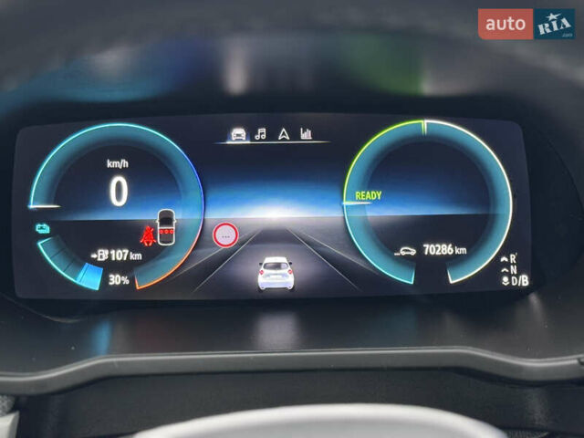 Белый Рено Зое, объемом двигателя 0 л и пробегом 71 тыс. км за 12700 $, фото 5 на Automoto.ua