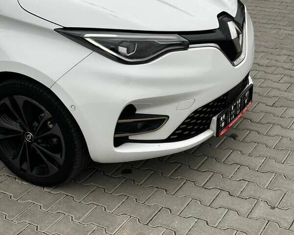 Белый Рено Зое, объемом двигателя 0 л и пробегом 29 тыс. км за 12158 $, фото 3 на Automoto.ua