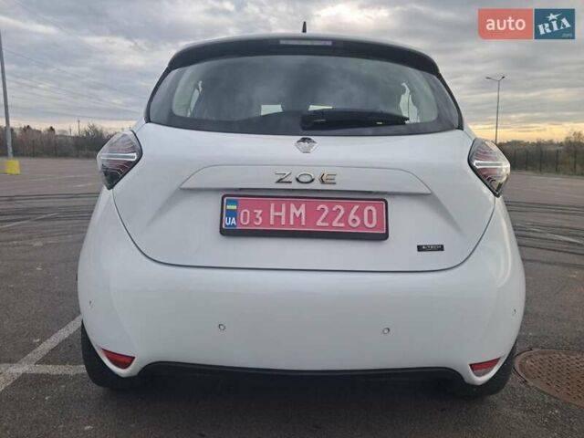 Білий Рено Зое, об'ємом двигуна 0 л та пробігом 12 тис. км за 14800 $, фото 122 на Automoto.ua
