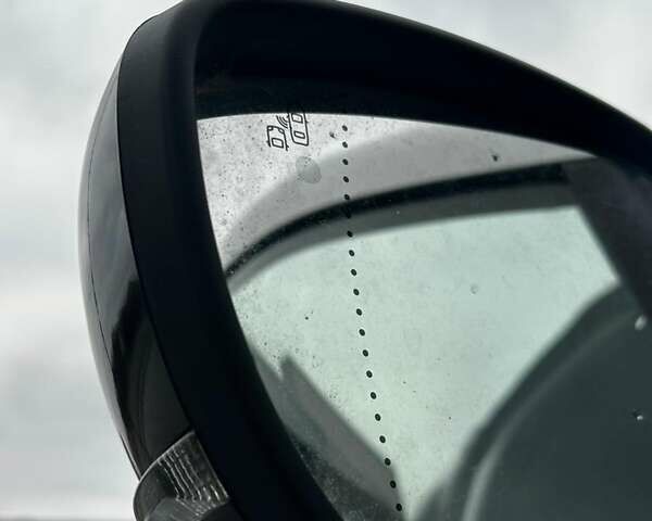 Белый Рено Зое, объемом двигателя 0 л и пробегом 29 тыс. км за 12158 $, фото 23 на Automoto.ua