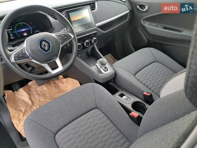 Білий Рено Зое, об'ємом двигуна 0 л та пробігом 12 тис. км за 14800 $, фото 4 на Automoto.ua