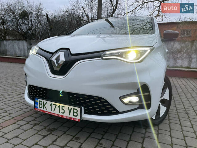 Белый Рено Зое, объемом двигателя 0 л и пробегом 31 тыс. км за 13999 $, фото 11 на Automoto.ua