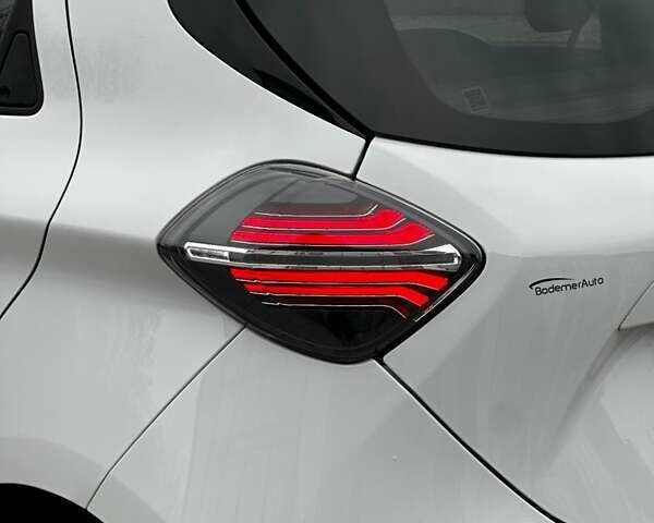 Белый Рено Зое, объемом двигателя 0 л и пробегом 29 тыс. км за 12158 $, фото 7 на Automoto.ua
