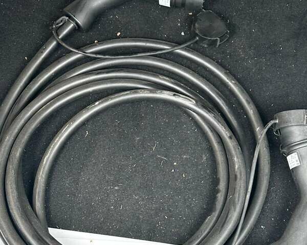 Белый Рено Зое, объемом двигателя 0 л и пробегом 29 тыс. км за 12158 $, фото 19 на Automoto.ua