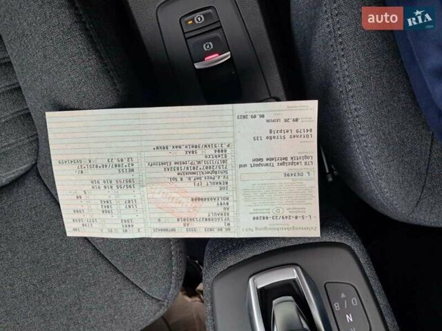 Білий Рено Зое, об'ємом двигуна 0 л та пробігом 12 тис. км за 14800 $, фото 147 на Automoto.ua