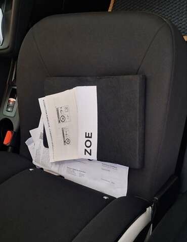 Белый Рено Зое, объемом двигателя 0 л и пробегом 54 тыс. км за 13900 $, фото 88 на Automoto.ua