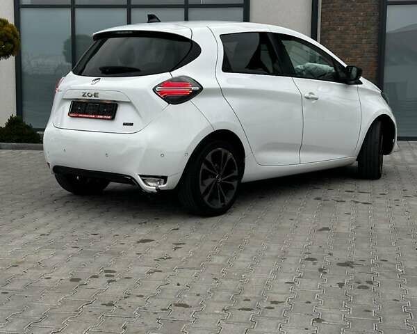 Белый Рено Зое, объемом двигателя 0 л и пробегом 29 тыс. км за 12158 $, фото 14 на Automoto.ua