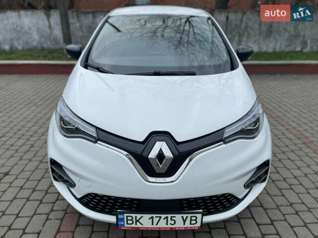 Белый Рено Зое, объемом двигателя 0 л и пробегом 31 тыс. км за 13999 $, фото 2 на Automoto.ua