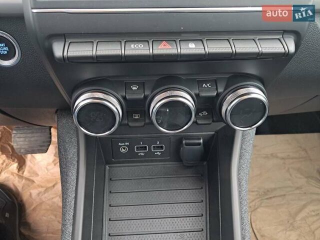 Білий Рено Зое, об'ємом двигуна 0 л та пробігом 12 тис. км за 14800 $, фото 72 на Automoto.ua