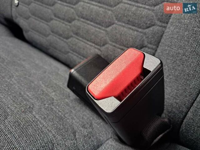 Білий Рено Зое, об'ємом двигуна 0 л та пробігом 12 тис. км за 14800 $, фото 51 на Automoto.ua