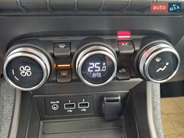 Білий Рено Зое, об'ємом двигуна 0 л та пробігом 12 тис. км за 14800 $, фото 69 на Automoto.ua