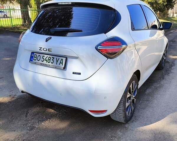 Білий Рено Зое, об'ємом двигуна 0 л та пробігом 6 тис. км за 14750 $, фото 6 на Automoto.ua