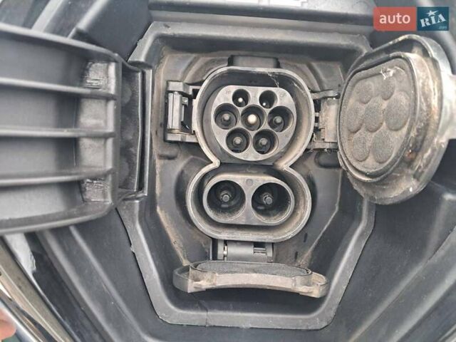 Білий Рено Зое, об'ємом двигуна 0 л та пробігом 12 тис. км за 14800 $, фото 97 на Automoto.ua