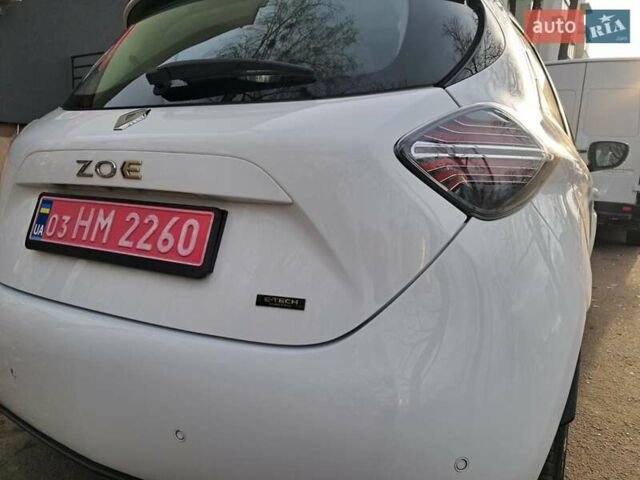 Белый Рено Зое, объемом двигателя 0 л и пробегом 15 тыс. км за 13900 $, фото 132 на Automoto.ua