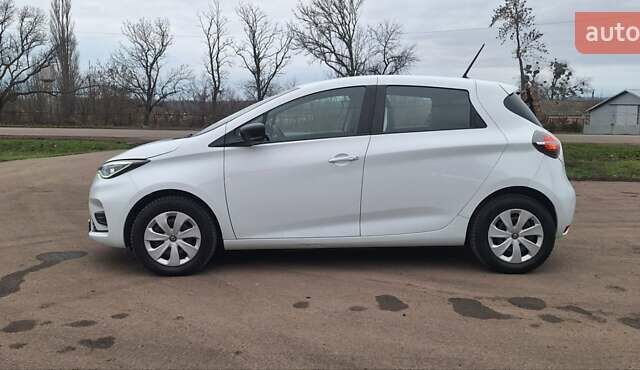 Белый Рено Зое, объемом двигателя 0 л и пробегом 54 тыс. км за 13900 $, фото 3 на Automoto.ua