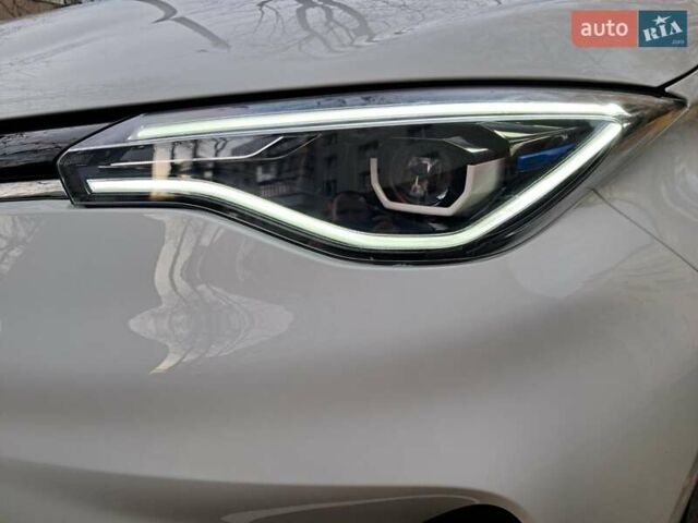 Білий Рено Зое, об'ємом двигуна 0 л та пробігом 12 тис. км за 14800 $, фото 139 на Automoto.ua