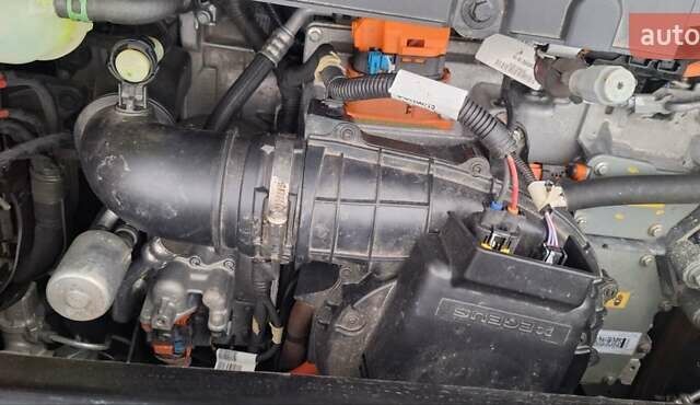 Белый Рено Зое, объемом двигателя 0 л и пробегом 54 тыс. км за 13900 $, фото 23 на Automoto.ua