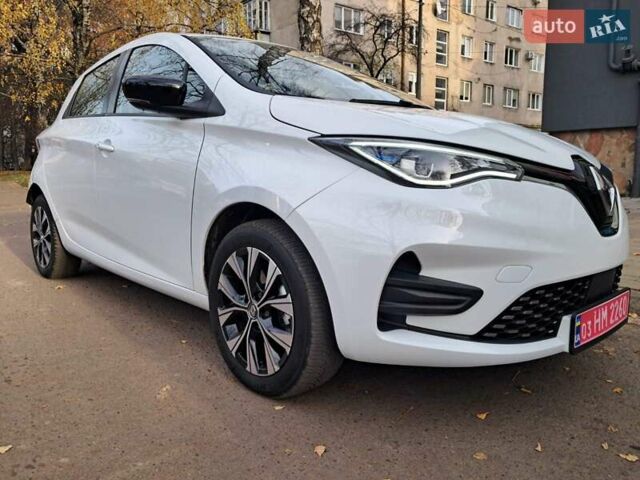 Белый Рено Зое, объемом двигателя 0 л и пробегом 15 тыс. км за 13900 $, фото 133 на Automoto.ua