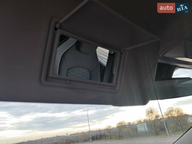 Білий Рено Зое, об'ємом двигуна 0 л та пробігом 12 тис. км за 14800 $, фото 61 на Automoto.ua