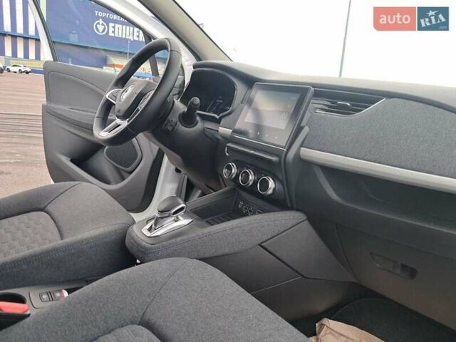 Белый Рено Зое, объемом двигателя 0 л и пробегом 15 тыс. км за 13900 $, фото 40 на Automoto.ua