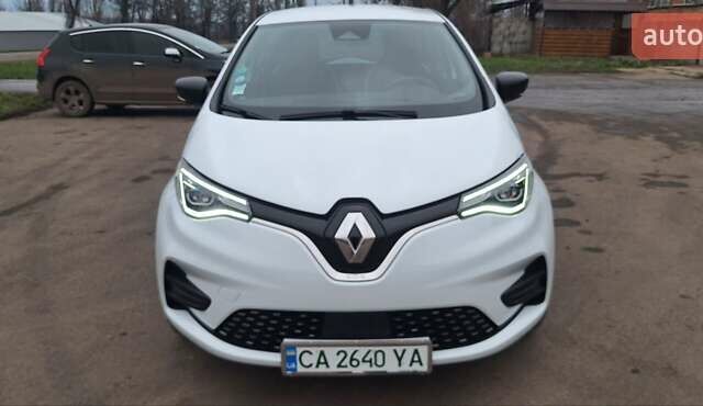 Белый Рено Зое, объемом двигателя 0 л и пробегом 54 тыс. км за 13900 $, фото 37 на Automoto.ua