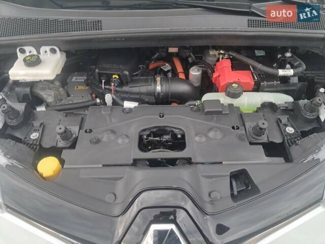 Білий Рено Зое, об'ємом двигуна 0 л та пробігом 12 тис. км за 14800 $, фото 107 на Automoto.ua