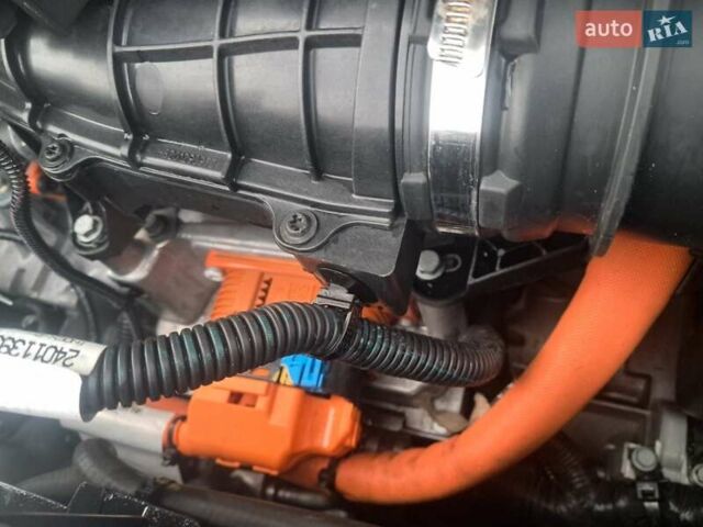 Білий Рено Зое, об'ємом двигуна 0 л та пробігом 12 тис. км за 14800 $, фото 105 на Automoto.ua